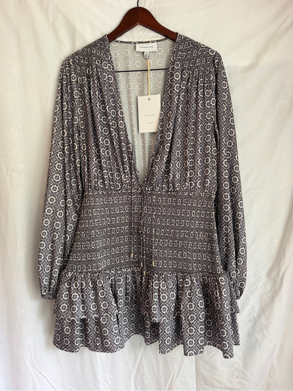 Significant Other - Sexy Printed Long Sleeve V-Neck Mini Dress in Gray.